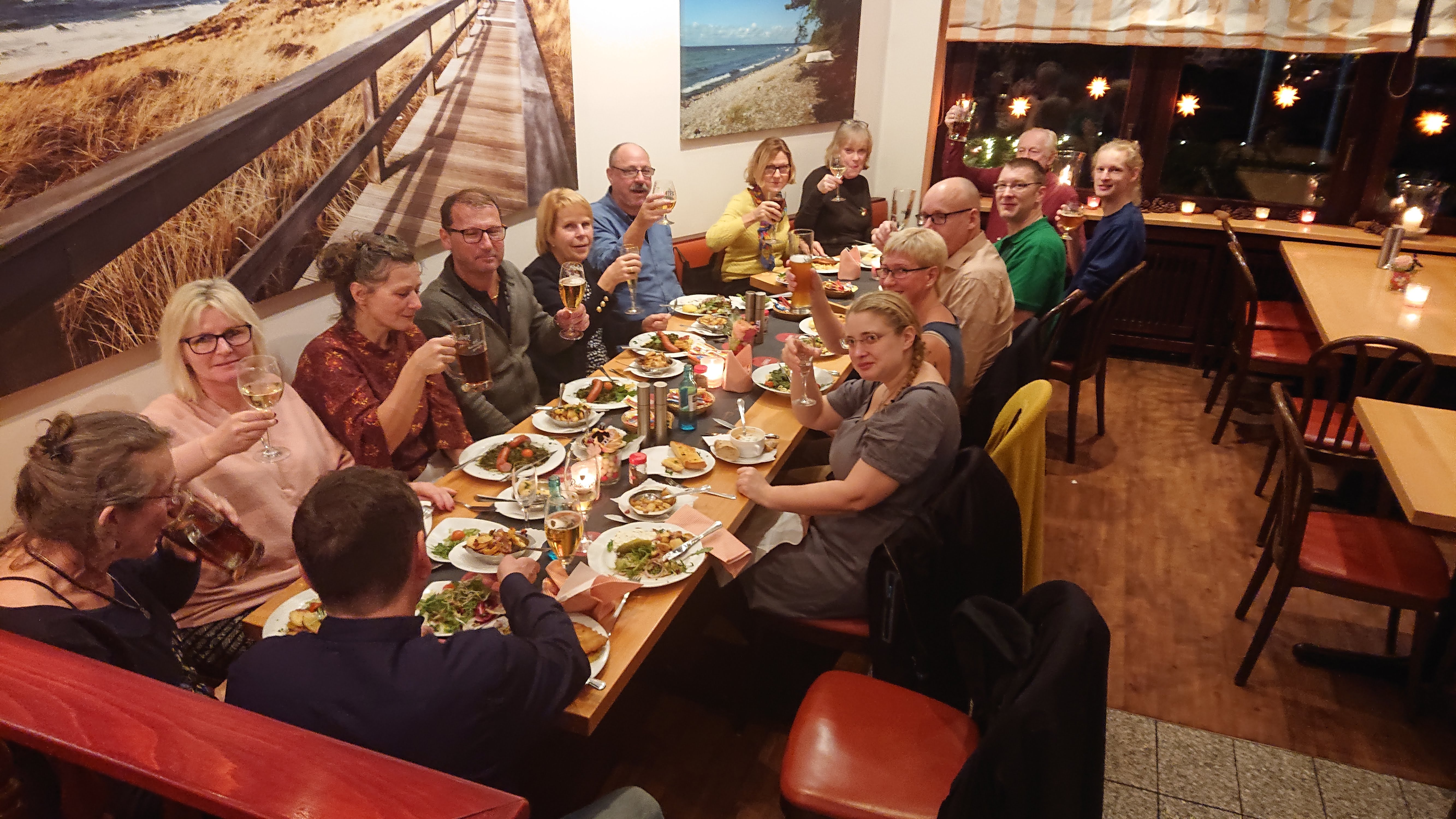 Ett glatt gäng från Malmö Bastugille samlades på restaurang Filou i Timmendorfer strand som uppladdning inför midvinterdoppet på Ostsee-therme